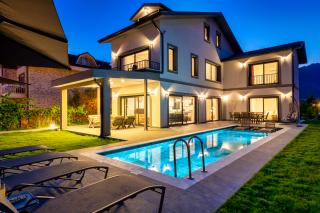 Villa Queen Arya
