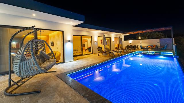 Villa Paradise offer