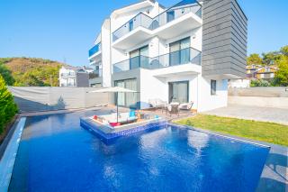 Villa Moon