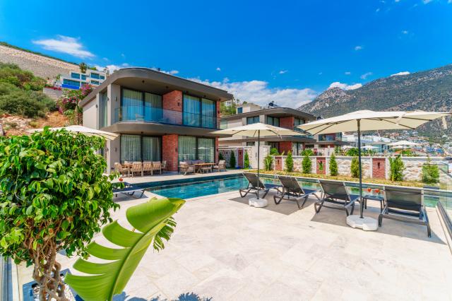 Villa James