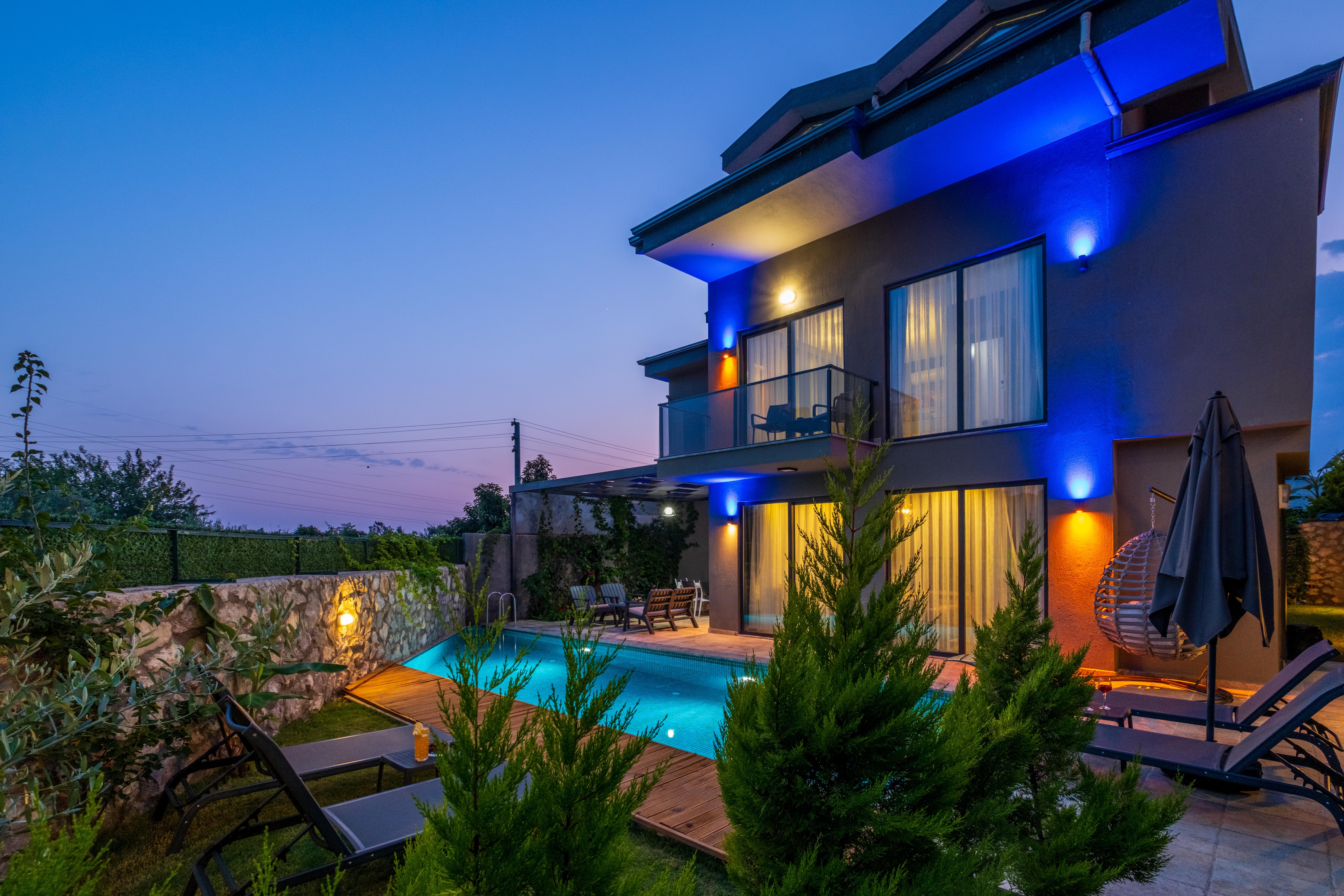 Villa Shadow