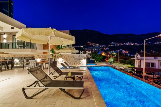 Villa Firefly