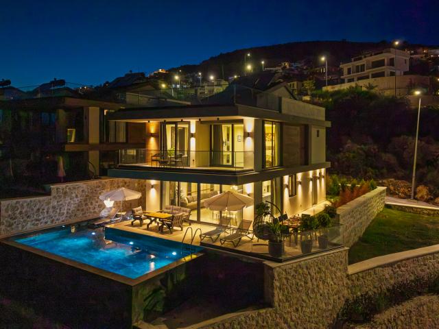 Villa Firefly