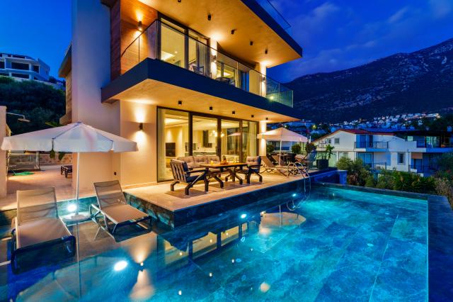 Villa Firefly