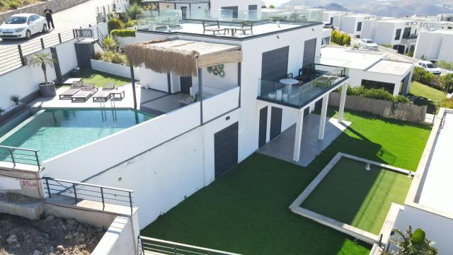 Villa Silence