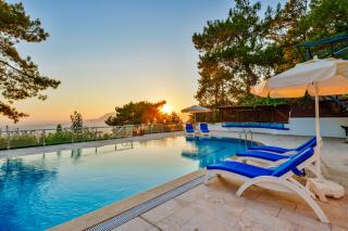 Villa Nirvana